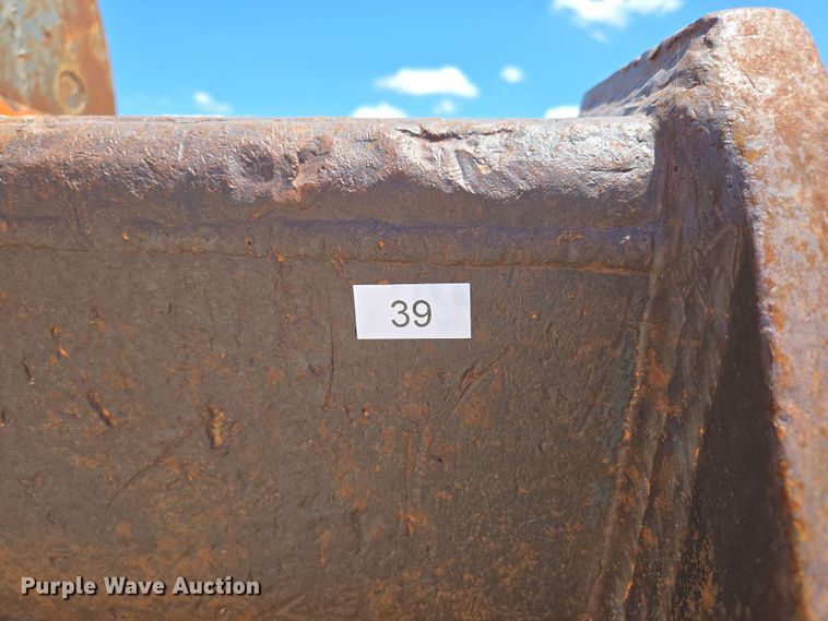 image for item EN2065 Jones excavator bucket