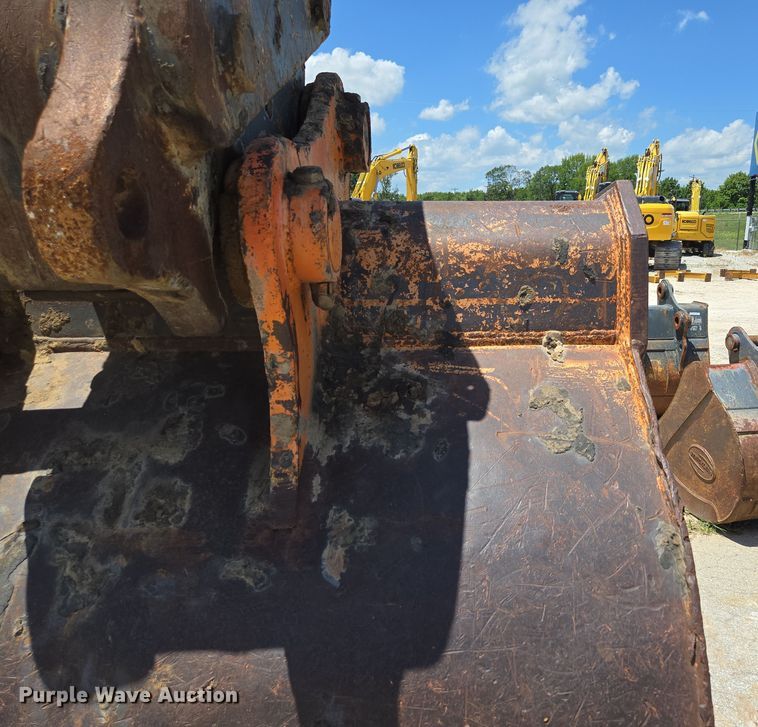 image for item EN2065 Jones excavator bucket