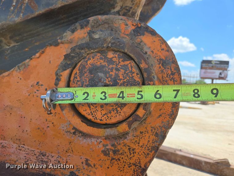 image for item EN2065 Jones excavator bucket