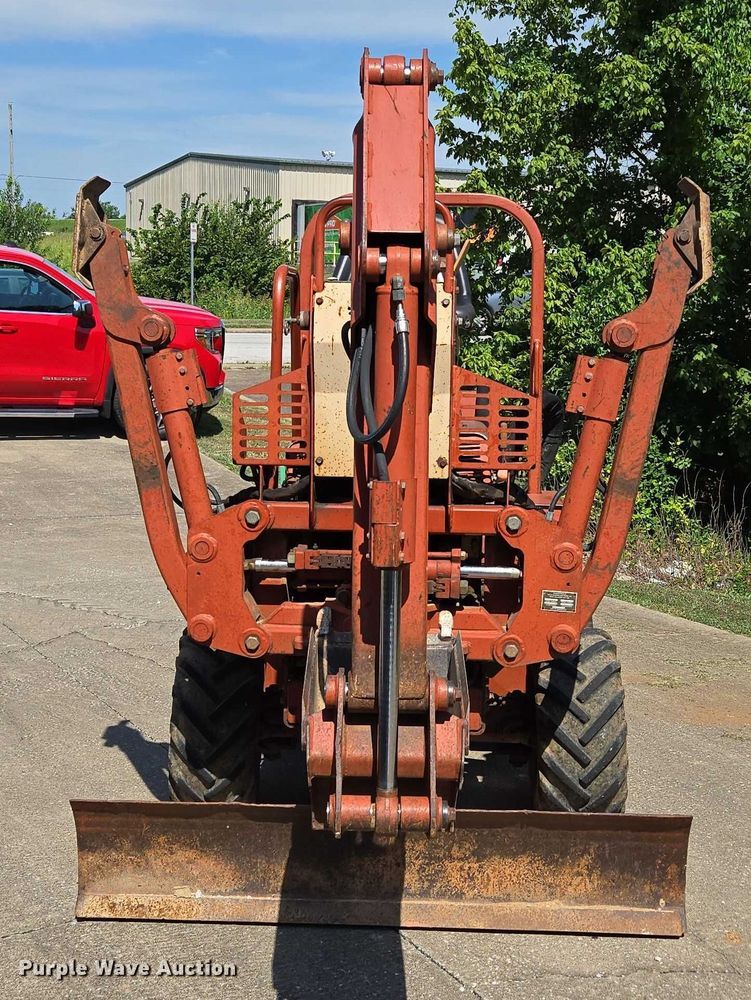 image for item EN2066 1998 Ditch Witch 3700DD trencher