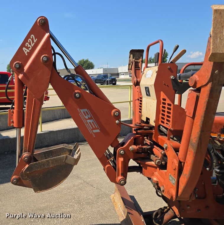 image for item EN2066 1998 Ditch Witch 3700DD trencher