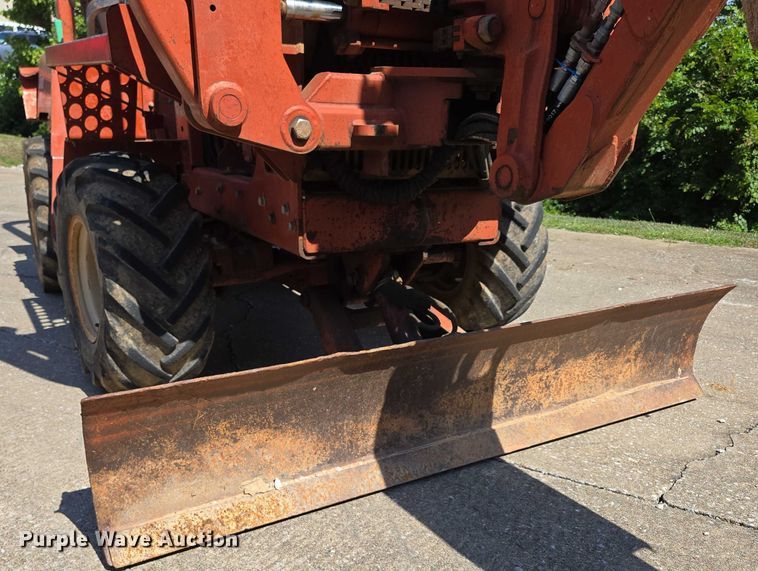 image for item EN2066 1998 Ditch Witch 3700DD trencher