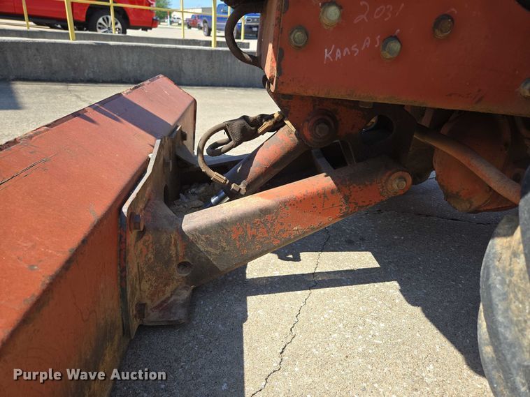 image for item EN2066 1998 Ditch Witch 3700DD trencher