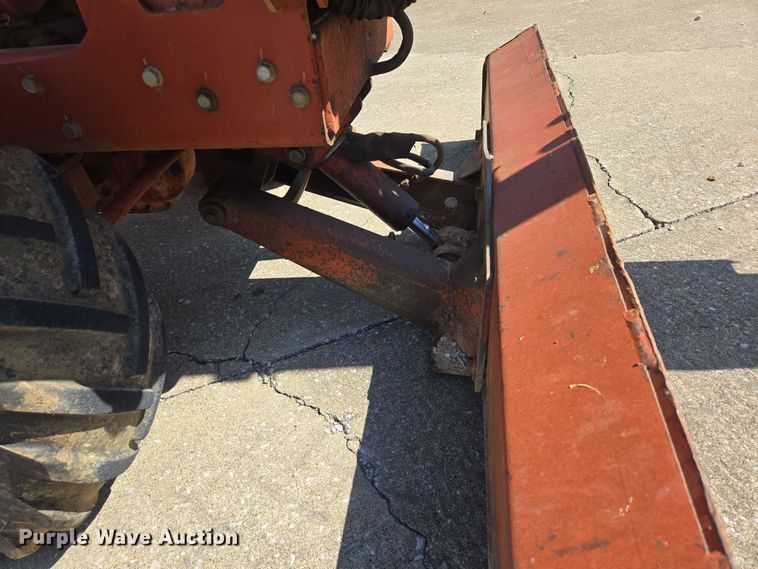 image for item EN2066 1998 Ditch Witch 3700DD trencher