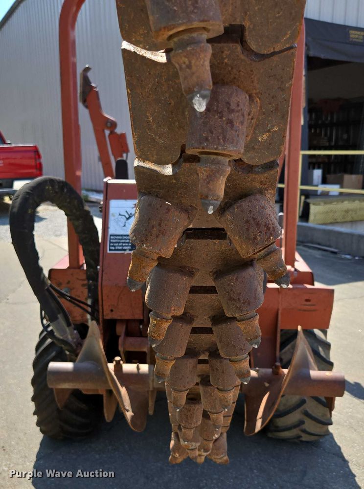 image for item EN2066 1998 Ditch Witch 3700DD trencher