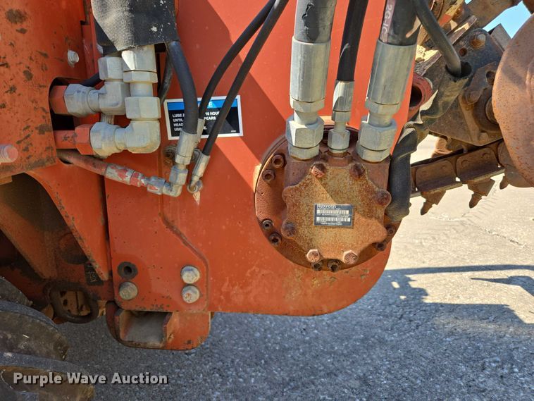 image for item EN2066 1998 Ditch Witch 3700DD trencher