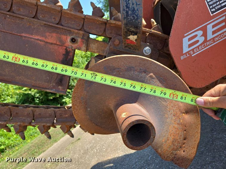 image for item EN2066 1998 Ditch Witch 3700DD trencher