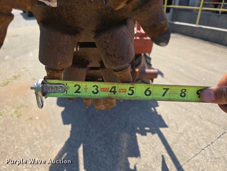 image for item EN2066 1998 Ditch Witch 3700DD trencher