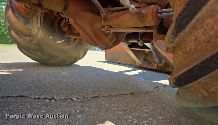 image for item EN2066 1998 Ditch Witch 3700DD trencher