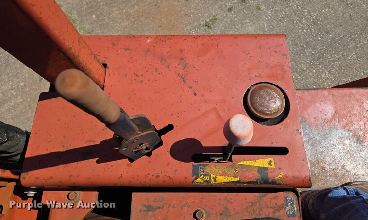 image for item EN2066 1998 Ditch Witch 3700DD trencher