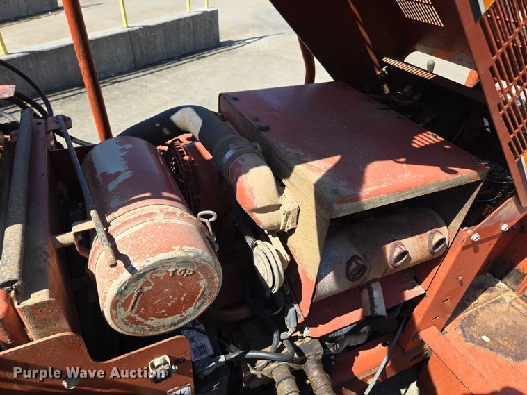 image for item EN2066 1998 Ditch Witch 3700DD trencher