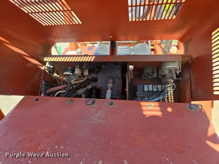 image for item EN2066 1998 Ditch Witch 3700DD trencher