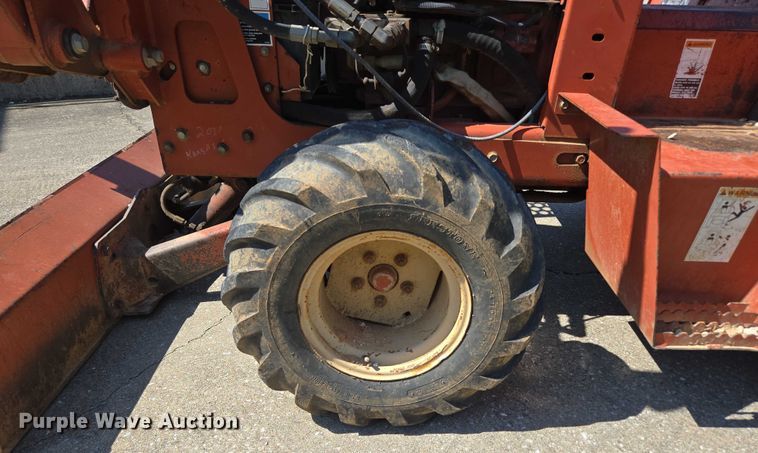 image for item EN2066 1998 Ditch Witch 3700DD trencher