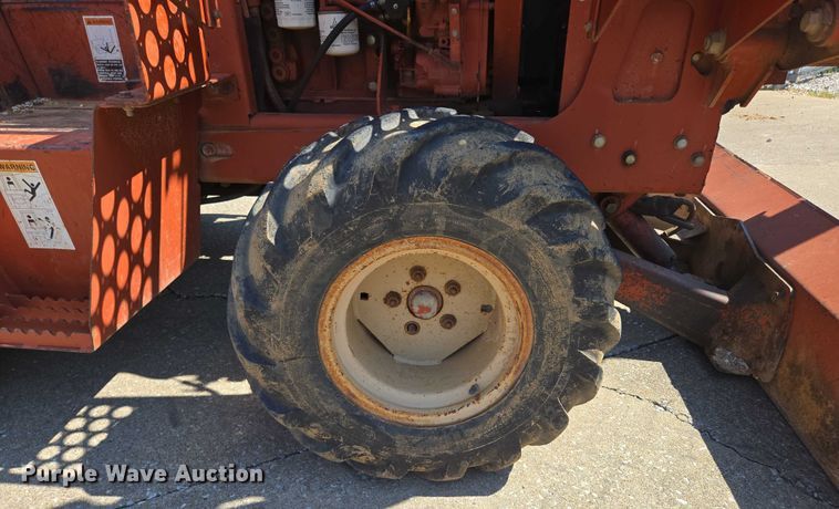 image for item EN2066 1998 Ditch Witch 3700DD trencher