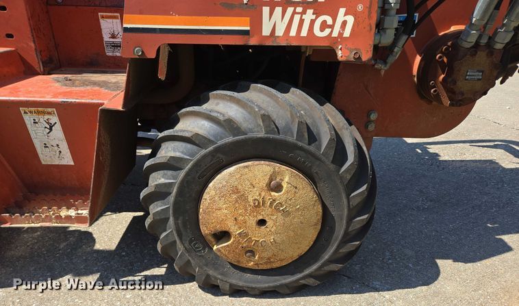 image for item EN2066 1998 Ditch Witch 3700DD trencher