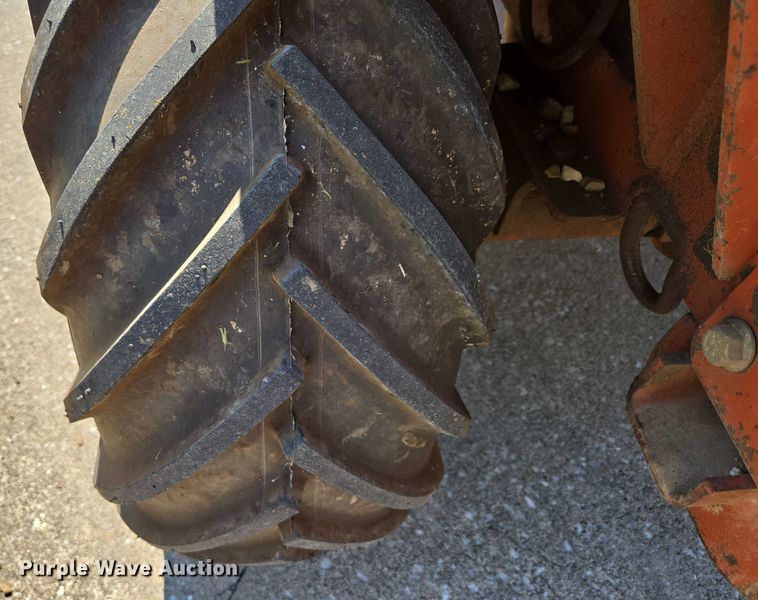 image for item EN2066 1998 Ditch Witch 3700DD trencher