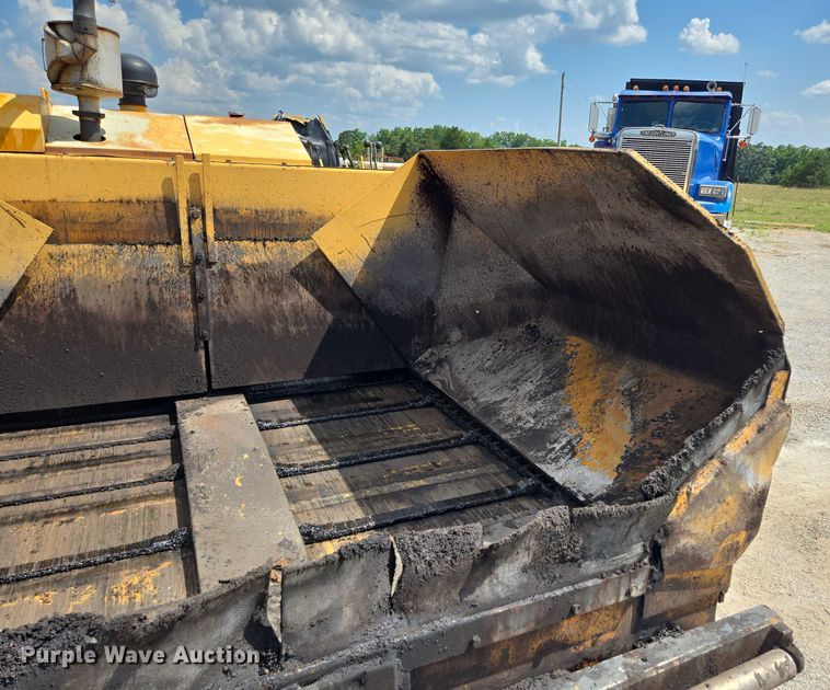 image for item EN2067 Blaw-Knox PF-875 paver