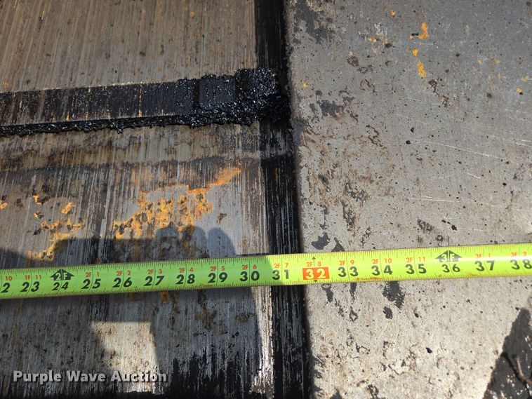 image for item EN2067 Blaw-Knox PF-875 paver