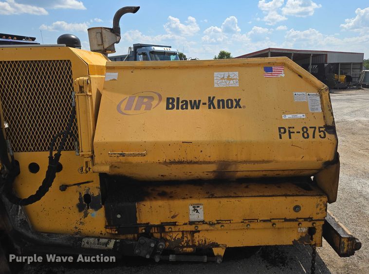 image for item EN2067 Blaw-Knox PF-875 paver