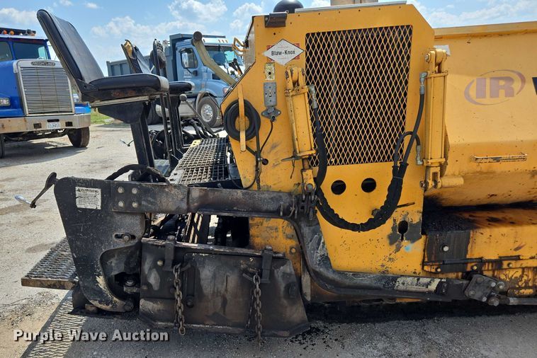 image for item EN2067 Blaw-Knox PF-875 paver