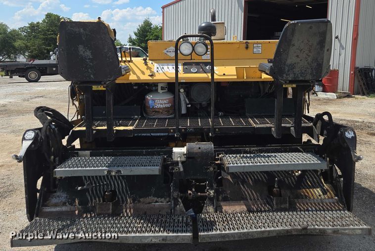 image for item EN2067 Blaw-Knox PF-875 paver