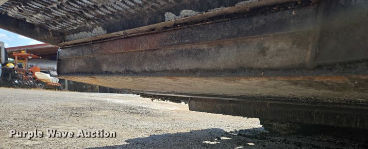 image for item EN2067 Blaw-Knox PF-875 paver