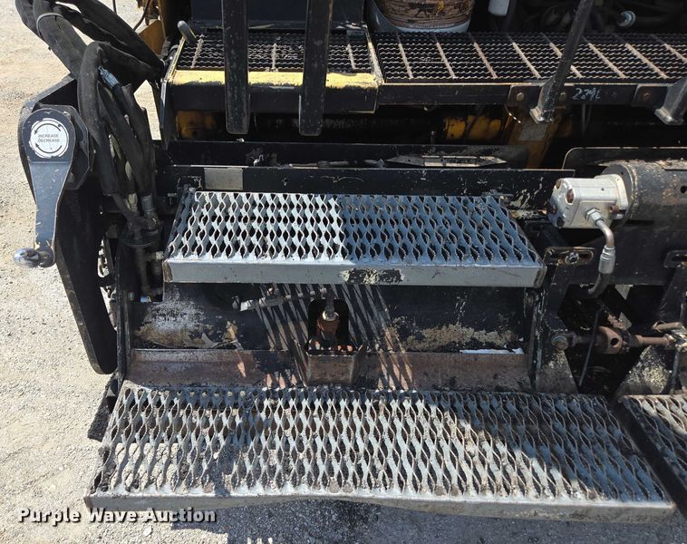 image for item EN2067 Blaw-Knox PF-875 paver