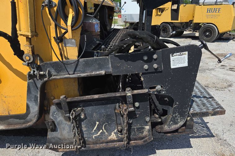 image for item EN2067 Blaw-Knox PF-875 paver