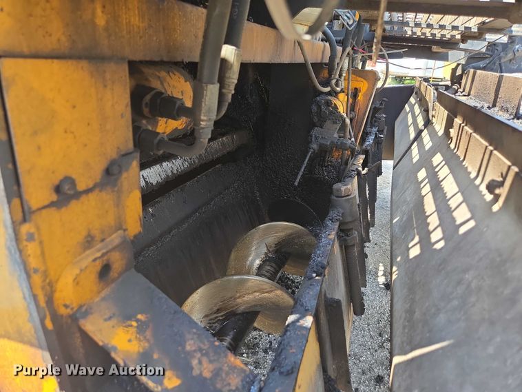 image for item EN2067 Blaw-Knox PF-875 paver