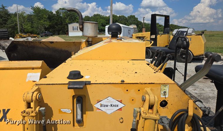 image for item EN2067 Blaw-Knox PF-875 paver