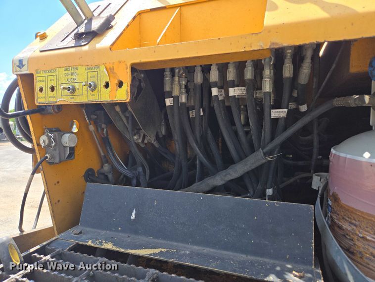 image for item EN2067 Blaw-Knox PF-875 paver