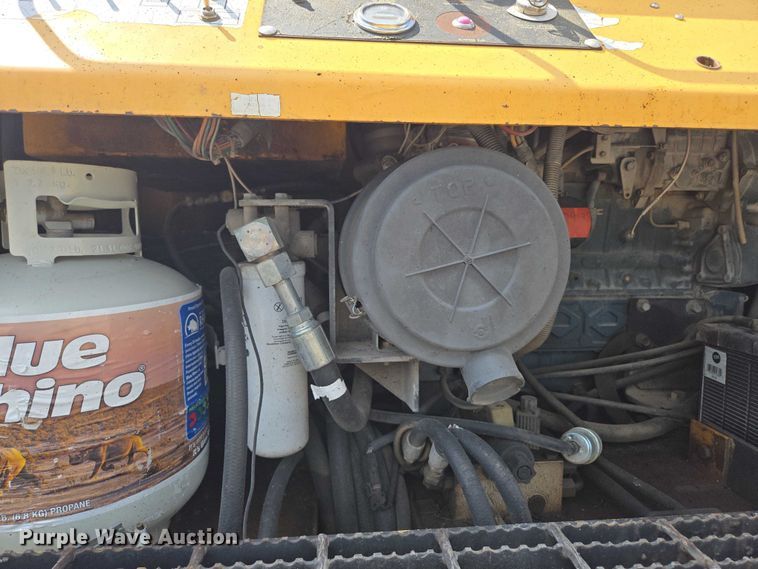 image for item EN2067 Blaw-Knox PF-875 paver