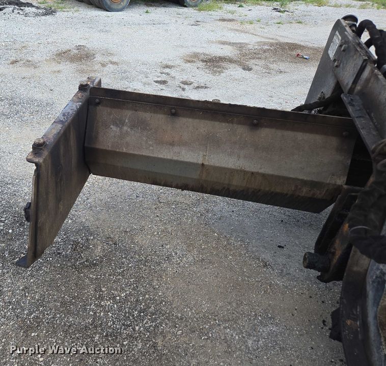 image for item EN2067 Blaw-Knox PF-875 paver