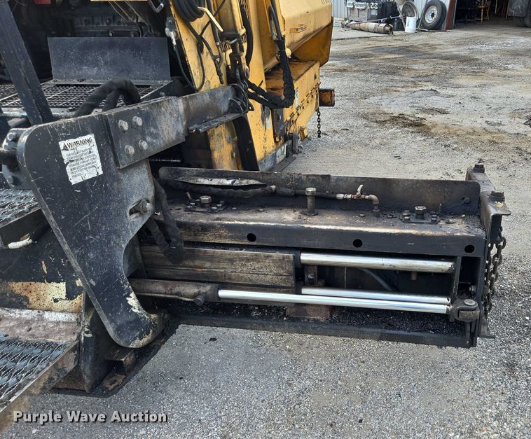 image for item EN2067 Blaw-Knox PF-875 paver