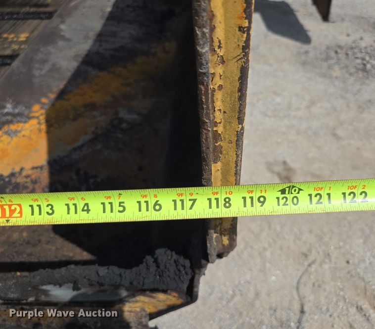 image for item EN2067 Blaw-Knox PF-875 paver