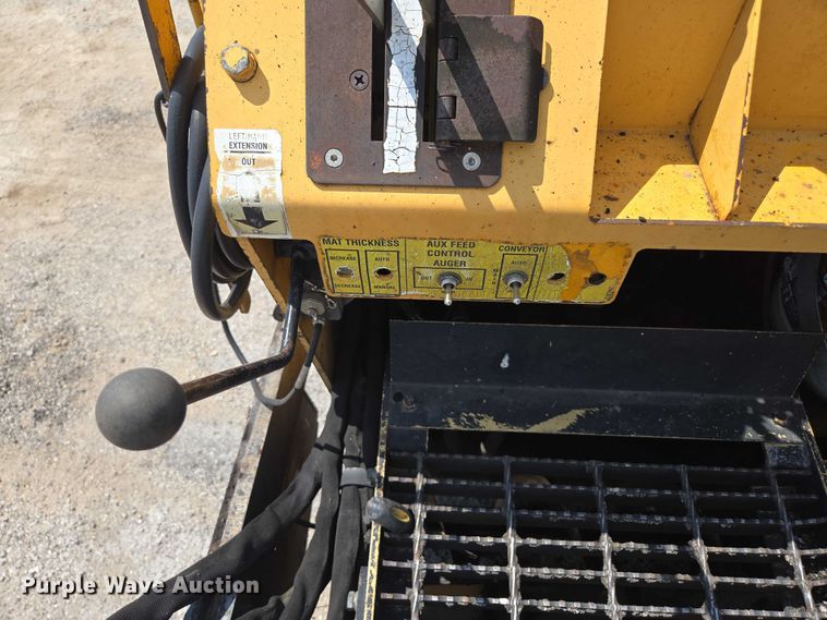 image for item EN2067 Blaw-Knox PF-875 paver