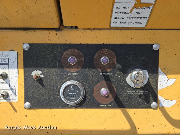 image for item EN2067 Blaw-Knox PF-875 paver