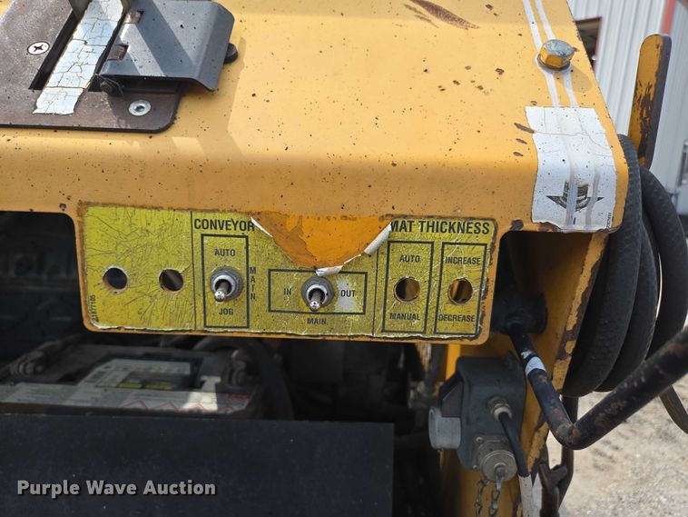 image for item EN2067 Blaw-Knox PF-875 paver