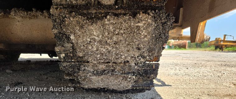 image for item EN2067 Blaw-Knox PF-875 paver