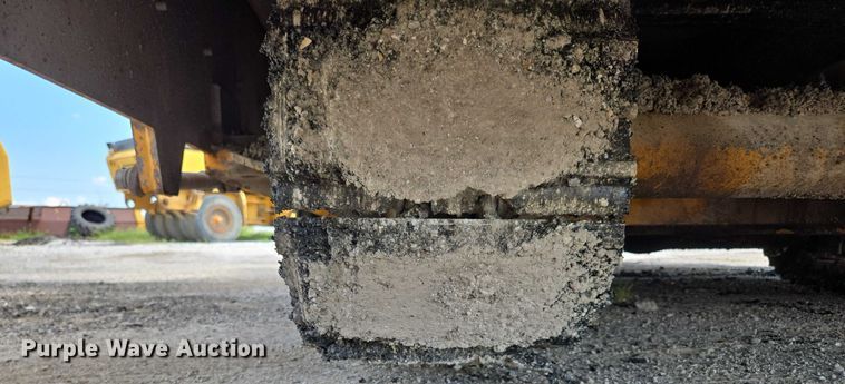 image for item EN2067 Blaw-Knox PF-875 paver