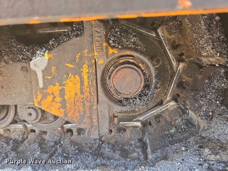 image for item EN2067 Blaw-Knox PF-875 paver