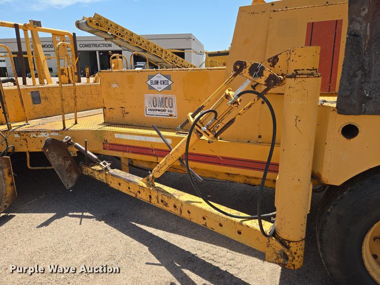 image for item EN8297 1998 Blaw-Knox RW-195D road widener