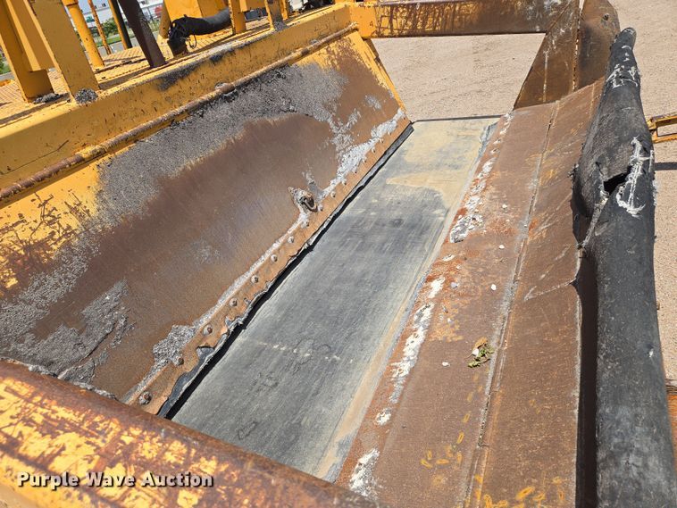 image for item EN8297 1998 Blaw-Knox RW-195D road widener