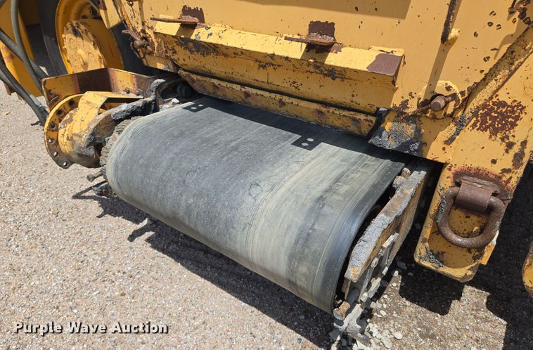 image for item EN8297 1998 Blaw-Knox RW-195D road widener