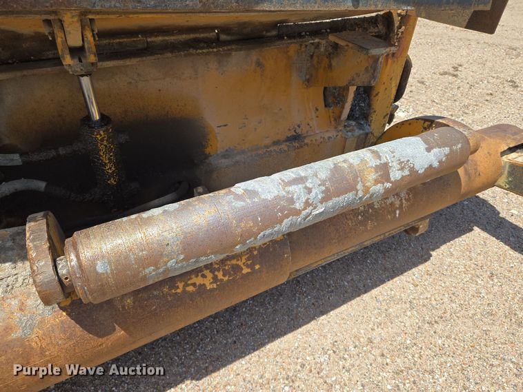 image for item EN8297 1998 Blaw-Knox RW-195D road widener