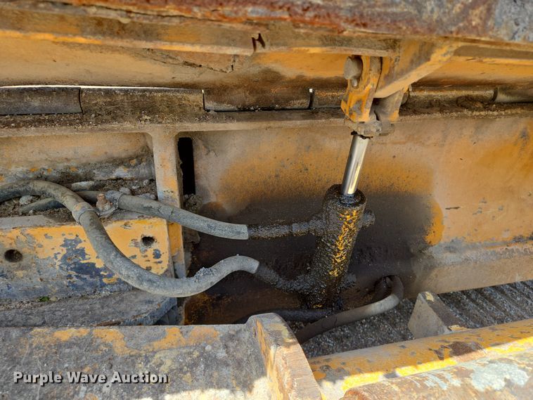 image for item EN8297 1998 Blaw-Knox RW-195D road widener