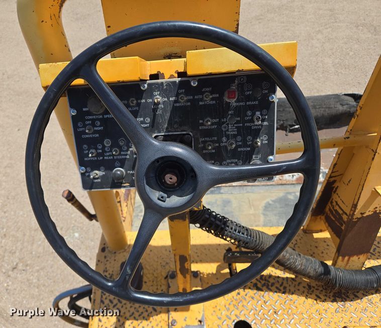 image for item EN8297 1998 Blaw-Knox RW-195D road widener