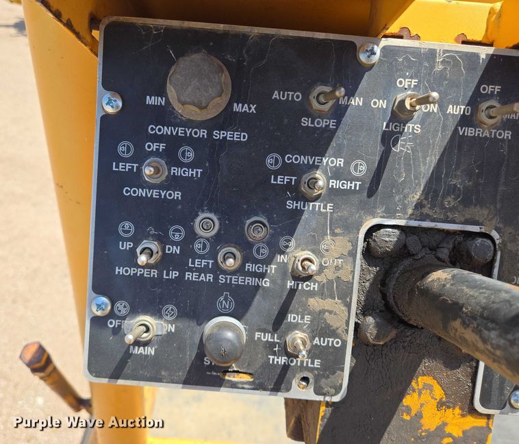 image for item EN8297 1998 Blaw-Knox RW-195D road widener