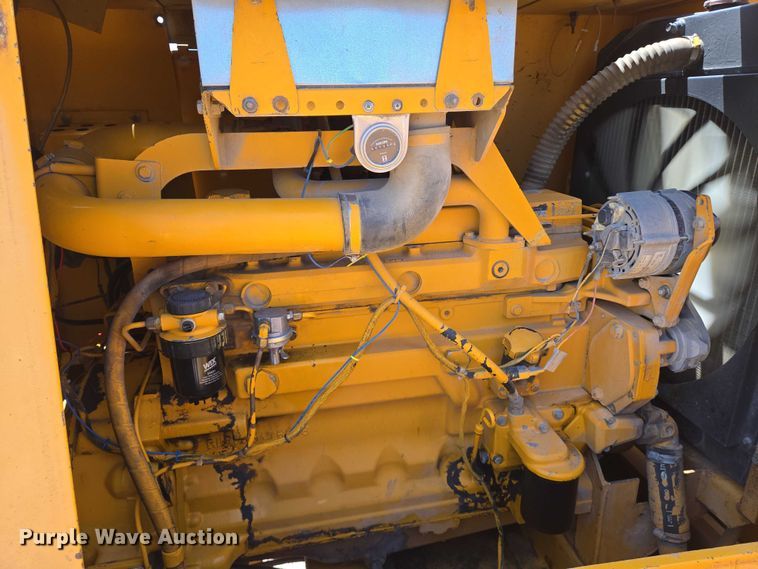 image for item EN8297 1998 Blaw-Knox RW-195D road widener