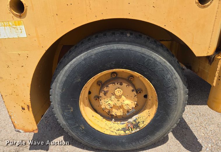 image for item EN8297 1998 Blaw-Knox RW-195D road widener